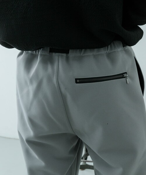 ITEMS URBANRESEARCH(アイテムズ アーバンリサーチ)の「WINDPROOF 裏フリースボンディング パンツ(その他パンツ・メンズ・GRY/KHK/BLK・M/L)」の22枚目の写真