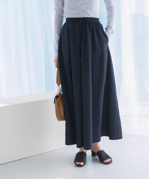 URBAN RESEARCH ROSSO（アーバンリサーチロッソ）の「撥水ギャザーワイドパンツ（その他パンツ・レディース・OFF WHITE/NAVY・36/38）」の18枚目の写真