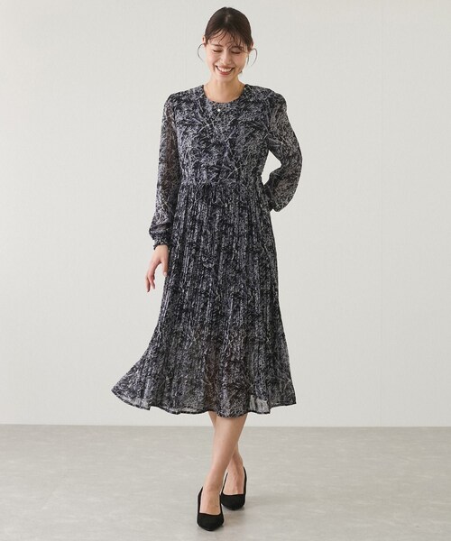 Jayro(ジャイロ)の「ペイント柄シフォンワンピース(ワンピース・レディース・ブラック系/ホワイト系・F)」の4枚目の写真