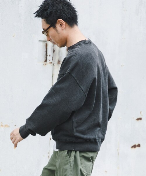 URBAN RESEARCH（アーバンリサーチ）の「LOGIC ONE PIGMENT SWEAT（スウェット・メンズ・BLACK/GREEN/ORANGE・M/L）」の5枚目の写真