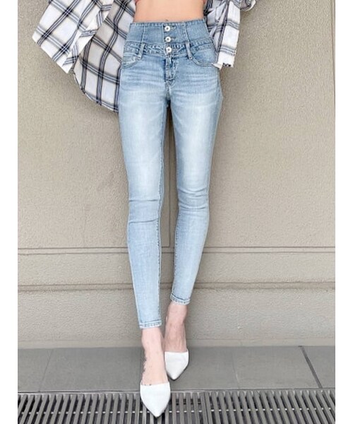 GYDA（ジェイダ）の「H/W ウエストクロススキニーデニムパンツ（デニムパンツ・レディース・オフホワイト/ブラック/ブルー/アイスブルー/インディゴ・XS/S/M）」の16枚目の写真