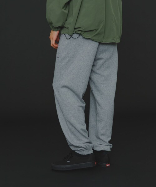 SENSE OF PLACE by URBAN RESEARCH（センスオブプレイスバイアーバンリサーチ）の「『ユニセックス』Uiscel　ヘビーウエイトジョガースウェットパンツ（スウェットパンツ・レディース・OATMEAL/TOP GRAY・M/L）」の4枚目の写真