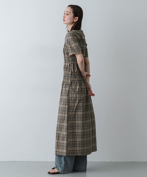 SENSE OF PLACE by URBAN RESEARCH（センスオブプレイスバイアーバンリサーチ）の「チェックシャーリングワンピース（ワンピース・レディース・BLK×OFF/BEG×BLK・One/COMPACT）」の21枚目の写真