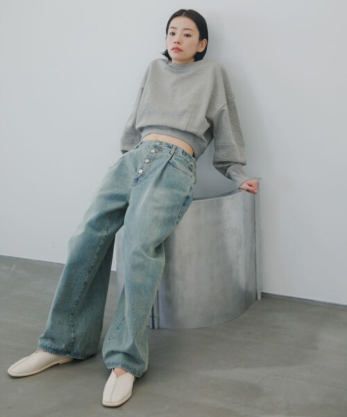 KBF(ケイビーエフ)の「『3サイズ展開』タックボタンアップデニム(デニムパンツ・レディース・L.BLUE/BLUE・34/36/38)」の7枚目の写真