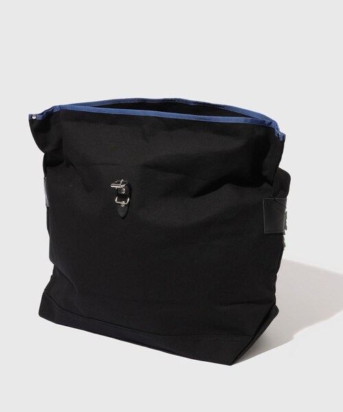 ADAM ET ROPE'（アダムエロペ）の「【Little Yarmouth/リトルヤーマス】Canvas Messenger Bag（トートバッグ・メンズ・ブラック/キナリ・F）」の8枚目の写真
