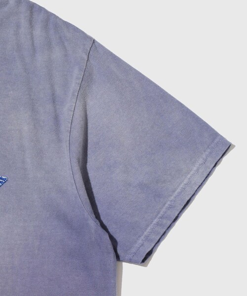 ADAM ET ROPE'(アダムエロペ)の「【BOWWOW/バウワウ】BOAT CLUB TEE AGING(Tシャツ/カットソー・メンズ・ネイビー・L/M/XL)」の7枚目の写真