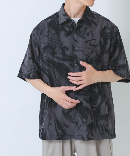 ITEMS URBANRESEARCH(アイテムズ アーバンリサーチ)の「マーブルプリントレギュラーカラーショートスリーブシャツ(シャツ/ブラウス・メンズ・BEIGE/BLACK/WHITE・M/L)」の17枚目の写真