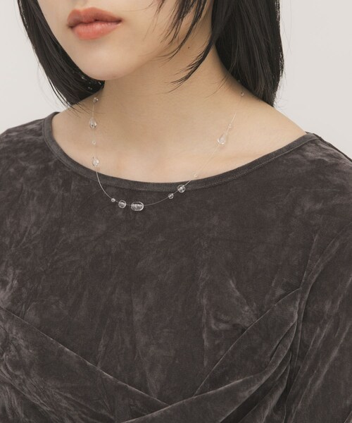 KBF（ケイビーエフ）の「シズクネックレス（ネックレス・レディース・CLEAR/KHAKI・One）」の2枚目の写真