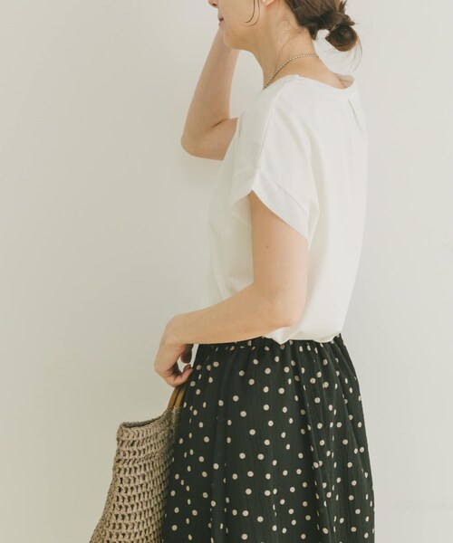 ITEMS URBANRESEARCH（アイテムズ アーバンリサーチ）の「バックタックフレンチプルオーバー（Tシャツ/カットソー・レディース・BLK/WHT/L.BLU/BRN・FREE）」の21枚目の写真