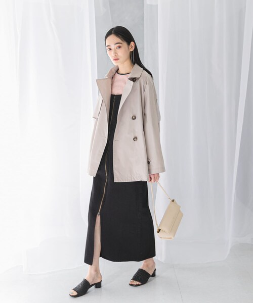 URBAN RESEARCH ROSSO（アーバンリサーチロッソ）の「『WEB/一部店舗限定』撥水ショートトレンチコート（ステンカラーコート・レディース・L/BEIGE/NAVY・FREE）」の13枚目の写真