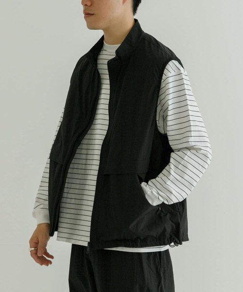 URBAN RESEARCH(アーバンリサーチ)の「『UR TECH』ナイロンベスト(テーラードジャケット・メンズ・BLACK/BLUE/GRAY・M/L)」の13枚目の写真