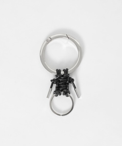 URBAN RESEARCH（アーバンリサーチ）の「ITTI　CRISTY KNOTMAN RING（キーホルダー・レディース・BLACK/IVORY・-）」の7枚目の写真