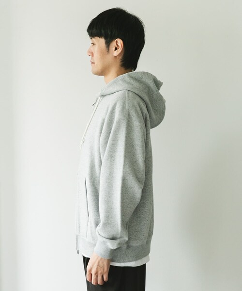 URBAN RESEARCH DOORS(アーバンリサーチドアーズ)の「commpost 反毛裏毛ジップフーディ(パーカー・メンズ・TOP GRAY・M/L/XL)」の12枚目の写真