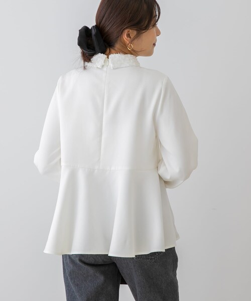 URBAN RESEARCH ROSSO（アーバンリサーチロッソ）の「F by ROSSO　レースカラーペプラムブラウス（シャツ/ブラウス・レディース・OFF WHITE/BLACK・Free）」の7枚目の写真