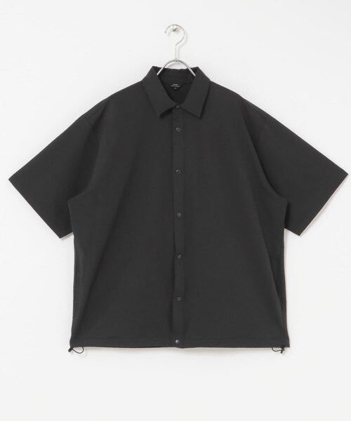 ITEMS URBANRESEARCH（アイテムズ アーバンリサーチ）の「『接触冷感/イージーケア/吸水速乾/撥水/防汚』高機能シアサッカー サイドストレージシャツ(楽着シリーズ)（シャツ/ブラウス・メンズ・BLACK/BEIGE/L.BLUE・M/L）」の11枚目の写真