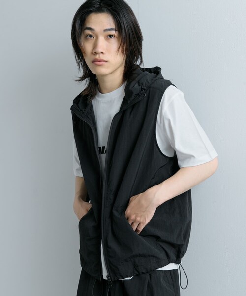 SENSE OF PLACE by URBAN RESEARCH（センスオブプレイスバイアーバンリサーチ）の「『セットアップ対応』ナイロンフーデッドトラックベスト（テーラードジャケット・メンズ・BLACK/L.BLUE・M/L）」の17枚目の写真