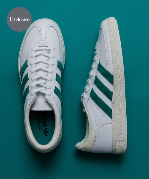 URBAN RESEARCH DOORS(アーバンリサーチドアーズ)の「『別注』adidas×DOORS HANDBALL SPEZIAL(スニーカー・レディース・WHT/GRN・22.5/23/23.5/24/24.5/25)」の2枚目の写真