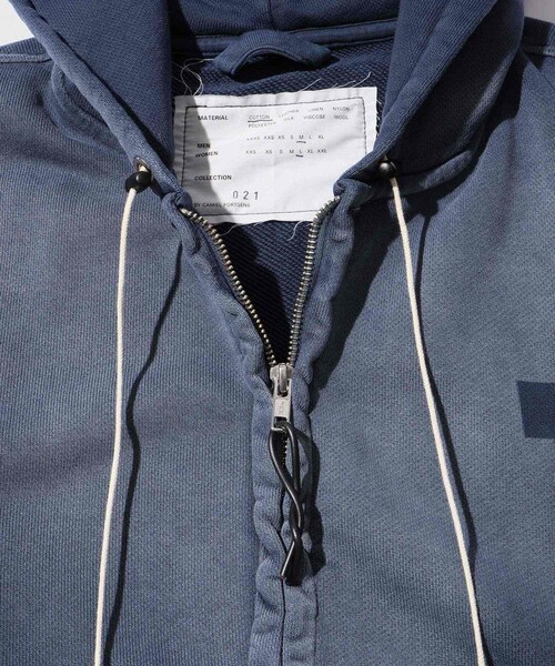 ADAM ET ROPE'(アダムエロペ)の「【CAMIEL FORTGENS/カミエル フォートヘンス】FITTED ZIP HOODIE(パーカー・メンズ・ネイビー・M)」の4枚目の写真