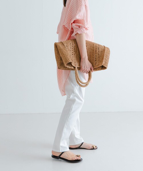 URBAN RESEARCH（アーバンリサーチ）の「『4サイズ展開』テーパードチノパンツ（チノパンツ・レディース・ブラック/オリーブ/キャメル/カーキ/ベージュ/ネイビー/オフ/ダークブラウン・XS/S/M/L）」の13枚目の写真