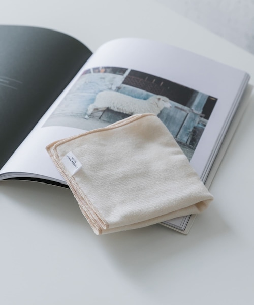 URBAN RESEARCH DOORS（アーバンリサーチドアーズ）の「DOORS LIVING PRODUCTS　ガーゼハンカチ（タオル・メンズ・グレー/ナチュラル/ライトグレー/オフホワイト/ネイビー・-）」の7枚目の写真