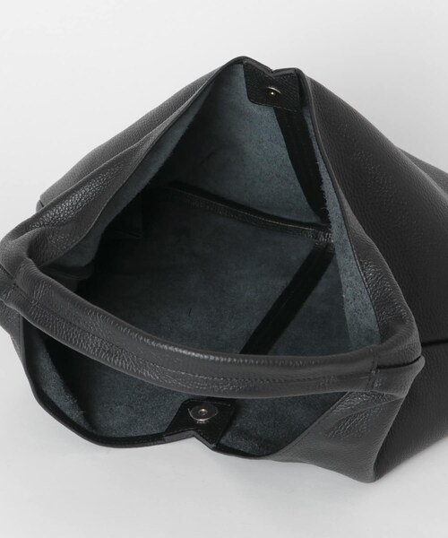 URBAN RESEARCH（アーバンリサーチ）の「ソフトレザーワンハンドルバッグ（トートバッグ・レディース・BLACK/L.BROWN・-）」の12枚目の写真