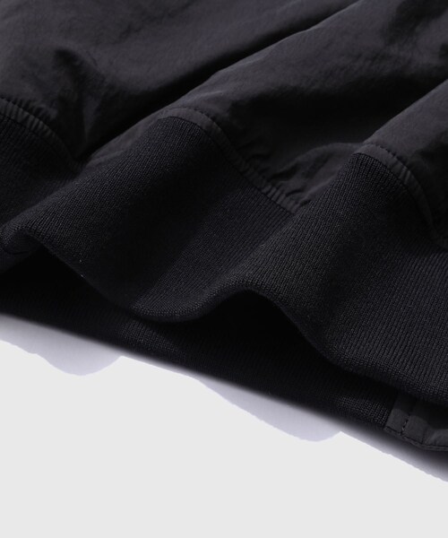ADAM ET ROPE'(アダムエロペ)の「【ATON/エイトン】FIBRIL NYLON SATIN FLIGHT JACKET(その他アウター・メンズ・ブラック系・4/6)」の13枚目の写真