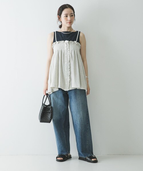 URBAN RESEARCH（アーバンリサーチ）の「crinkle crinkle crinkle　SHIRRING GATHER CAMI（キャミソール・レディース・IVORY/BLACK・Free）」の5枚目の写真