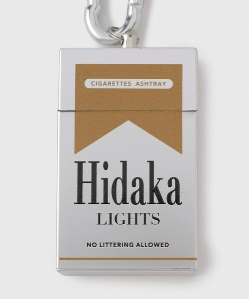 ADAM ET ROPE'（アダムエロペ）の「【HIDAKA/ヒダカ】Portable Ashtray - Marboro（キーホルダー・メンズ・グリーン/レッド/ゴールド・F）」の7枚目の写真