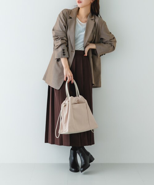RODE SKO(ロデスコ)の「ショルダー付撥水キンチャクバッグ(ショルダーバッグ・レディース・BLACK/GRAY/IVORY・one)」の10枚目の写真