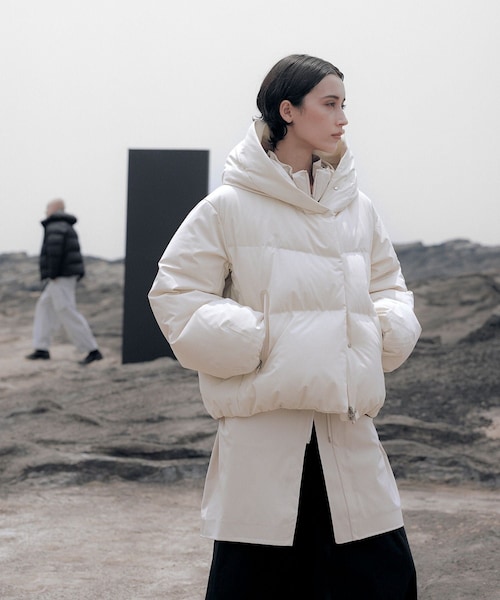 ADAM ET ROPE'(アダムエロペ)の「【J'aDoRe・店舗限定】【MIZUSAWA DOWN(水沢ダウン)】DOWN JACKET CAMELIA(ダウンジャケット/コート・レディース・ブラック/オフホワイト・M/S)」の5枚目の写真