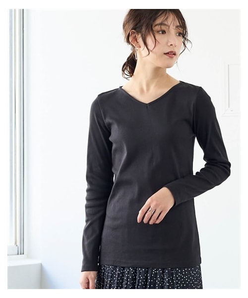 nissen（ニッセン）の「綿１００％フライス素材Ｖネック長袖Ｔシャツ（UVカット）＜大きいサイズ有＞（Tシャツ/カットソー・レディース・黒/オフホワイト/グレージュ/杢チャコールグレー/ネイビー/ライムグリーン/トープ/ディープグリーン/クラウドピンク/パープル・L/LL/3L/4L/5L/6L/8L/10L/S/M）」の21枚目の写真
