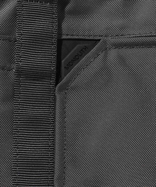 ADAM ET ROPE'（アダムエロペ）の「【MONOLITH/モノリス】TOTE STANDARD S（トートバッグ・メンズ・ブラック/ライトグレー・F）」の10枚目の写真