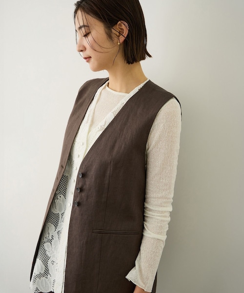 ROPE'（ロペ）の「リネン3ボタンジレ/セットアップ対応（ベスト・レディース・ダークブラウン系/ベージュ・F）」の3枚目の写真