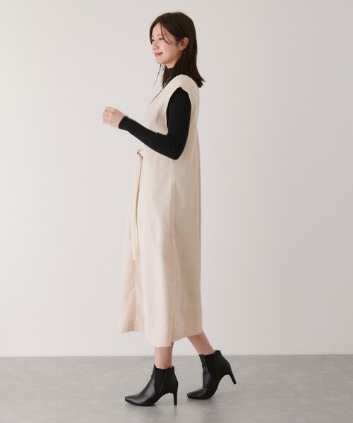 Jayro(ジャイロ)の「フロントベルトVネックワンピース(ワンピース・レディース・ブラック/オフホワイト/ダークブラウン/ピンク・M)」の14枚目の写真