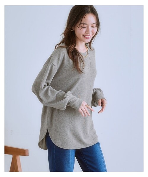 nissen（ニッセン）の「ふんわり軽い裏起毛裾ラウンドトップス＜大きいサイズ有＞（Tシャツ/カットソー・レディース・オフホワイト/ダスティブルー/杢グレー/ピンクパープル/モカカーキ/黒・M/3L/S/L/LL/4L/5L/6L/8L/10L）」の6枚目の写真