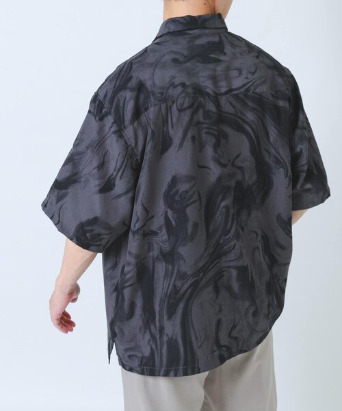 ITEMS URBANRESEARCH(アイテムズ アーバンリサーチ)の「マーブルプリントレギュラーカラーショートスリーブシャツ(シャツ/ブラウス・メンズ・BEIGE/BLACK/WHITE・M/L)」の19枚目の写真