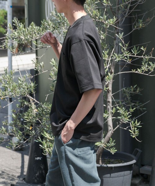 URBAN RESEARCH DOORS(アーバンリサーチドアーズ)の「FORK&SPOON ハイゲージクールTシャツ(Tシャツ/カットソー・メンズ・OFF/BLACK/PURPLE・4/5)」の16枚目の写真