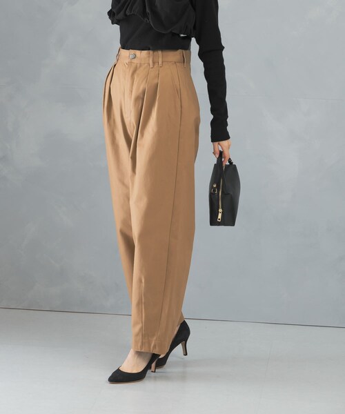 URBAN RESEARCH ROSSO（アーバンリサーチロッソ）の「タックカーブパンツ（その他パンツ・レディース・brown/camel・36/38）」の16枚目の写真