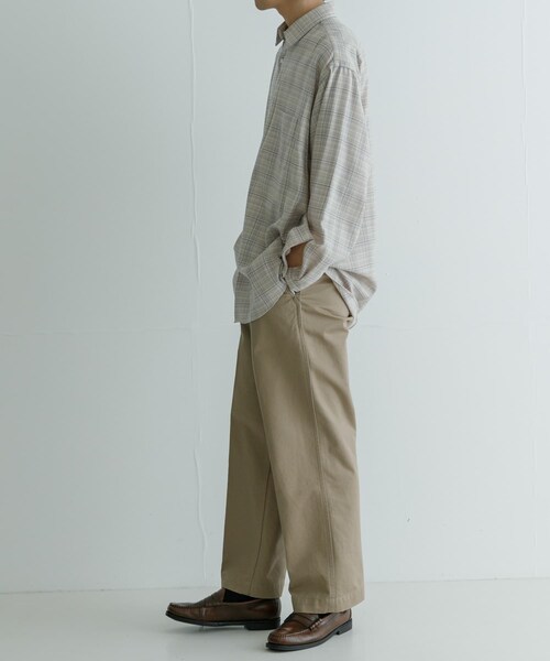 URBAN RESEARCH（アーバンリサーチ）の「MARKAWARE　COMFORT FIT SHIRTS（シャツ/ブラウス・メンズ・CHA CHK/GREIGE CHK・2/3）」の22枚目の写真