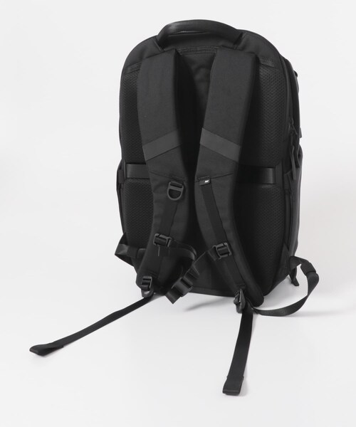 URBAN RESEARCH(アーバンリサーチ)の「AER CITY PACK PRO 2 24L(バックパック/リュック・メンズ・BLACK・Free)」の4枚目の写真