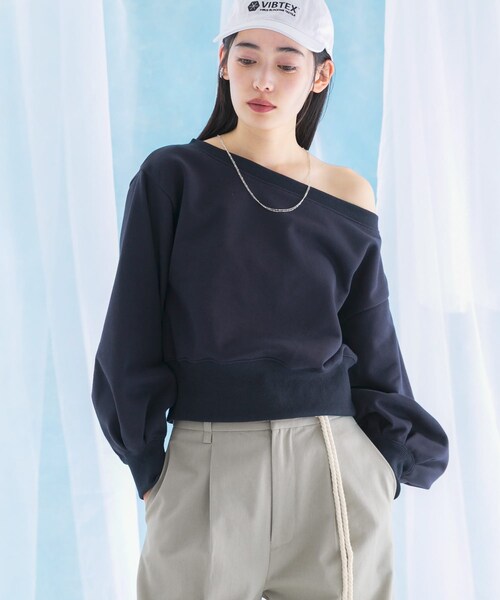 URBAN RESEARCH ROSSO（アーバンリサーチロッソ）の「オフショルダースウェット（スウェット・レディース・gray/ivory/darknavy・FREE）」の14枚目の写真