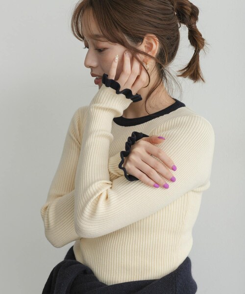 URBAN RESEARCH Sonny Label（アーバンリサーチサニーレーベル）の「静電防止フリルクルーネックリブニットプルオーバー（ニット/セーター・レディース・IVOxNVY/CCLxOFF/BRNxMNT/BEGxORG・Free）」の6枚目の写真