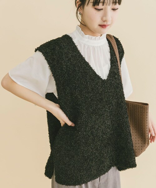 ITEMS URBANRESEARCH(アイテムズ アーバンリサーチ)の「リボンヤーンベスト(ニット/セーター・レディース・OFF/BLK/CHA・Free)」の2枚目の写真