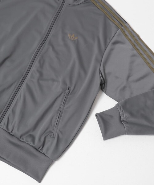 URBAN RESEARCH Sonny Label（アーバンリサーチサニーレーベル）の「adidas　FIREBIRD TT（テーラードジャケット・メンズ・グレー・M/L）」の6枚目の写真