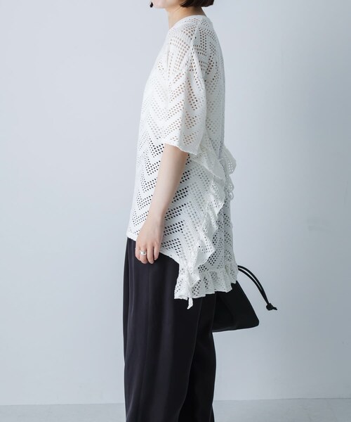 かぐれ(カグレ)の「unfil PATTERN MESH RUFFLED T-SHIRTS(Tシャツ/カットソー・レディース・OFF WHITE/BLACK・1)」の6枚目の写真