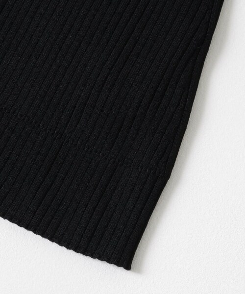 URBAN RESEARCH（アーバンリサーチ）の「TANK TOP SHELL（タンクトップ・レディース・BLACK・1/3）」の4枚目の写真