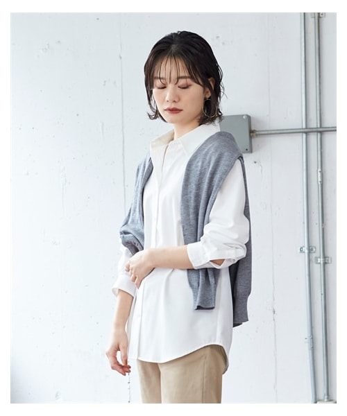 nissen（ニッセン）の「さらりとろけるレギュラーカラーシャツ（防しわ・吸汗速乾）＜大きいサイズ有＞（シャツ/ブラウス・レディース・サンドベージュ/ミスティーカーキ/オフホワイト/グレージュ/黒/セージグリーン/チャコール・L/LL/3L/4L/5L/6L/8L/10L/S/M）」の21枚目の写真