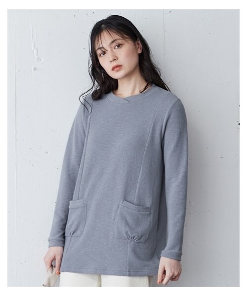 nissen（ニッセン）の「大きいサイズモチモチ柔らかギャザーポケットカットソーチュニック（チュニック・レディース・クラウドブルー/チャコールグレー/モカベージュ/コーラルピンク・L/LL/3L/4L/5L/6L/8L/10L）」の22枚目の写真