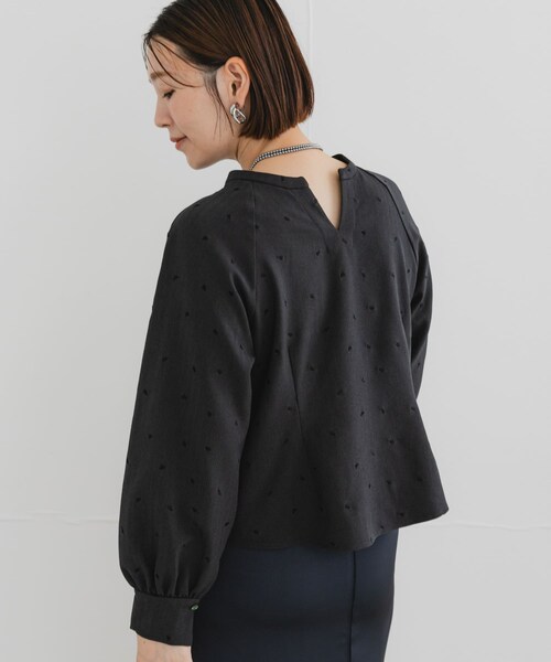 URBAN RESEARCH ROSSO（アーバンリサーチロッソ）の「F by ROSSO　ハート刺繍2WAYブラウス（シャツ/ブラウス・レディース・GRAY/BROWN・Free）」の21枚目の写真