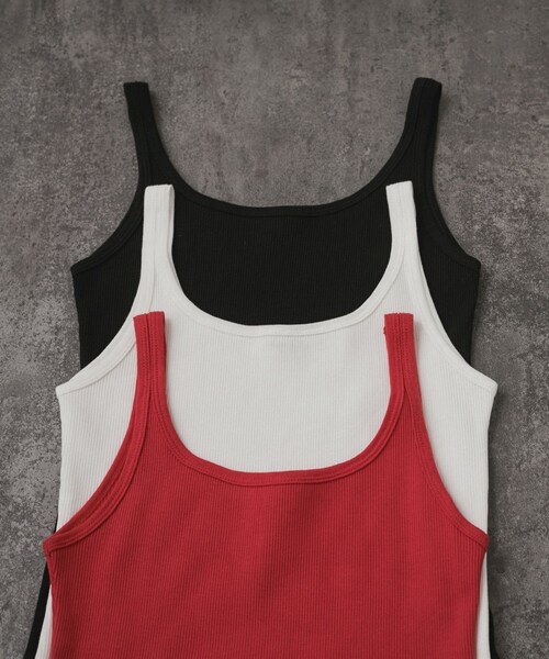 ADAM ET ROPE'(アダムエロペ)の「プリマベールファームリーリブタンクトップ / UVケア・洗える(タンクトップ・レディース・ブラック/オフホワイト/レッド系/パープル・F)」の5枚目の写真